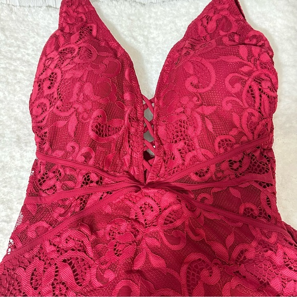 Profile by Gottex Lace Swimsuit Shalimar D-Cup 1 Piece Ruby Swim Straps - Picture 7 of 12